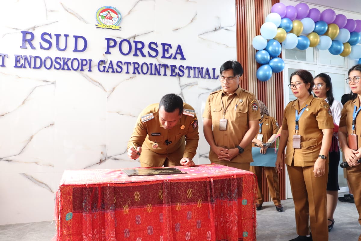 BUPATI TOBA RESMIKAN FASILITAS ENDOSKOPI GASTROINTESTINAL DI RSUD PORSEA